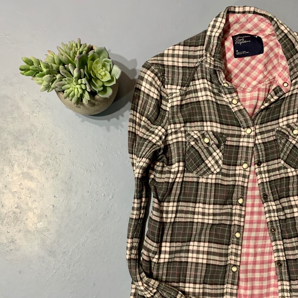 American eagle 🦅 plaid button up